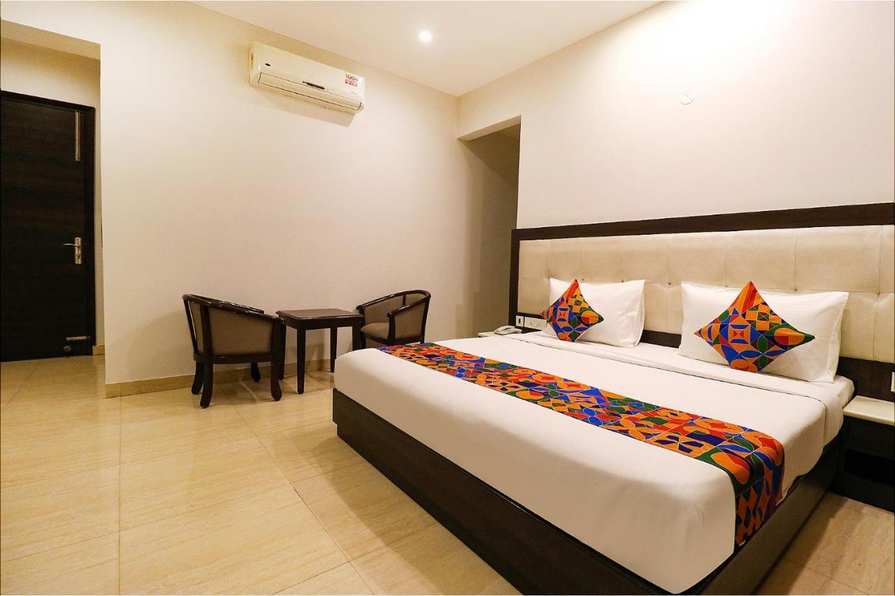 Fabhotel Oyster Villa Γκουργκάον Εξωτερικό φωτογραφία