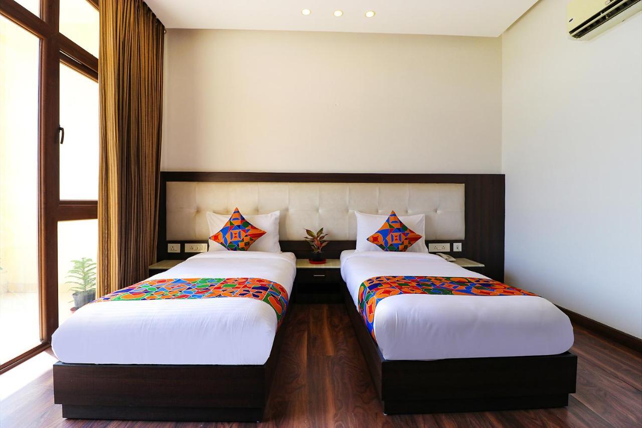 Fabhotel Oyster Villa Γκουργκάον Εξωτερικό φωτογραφία