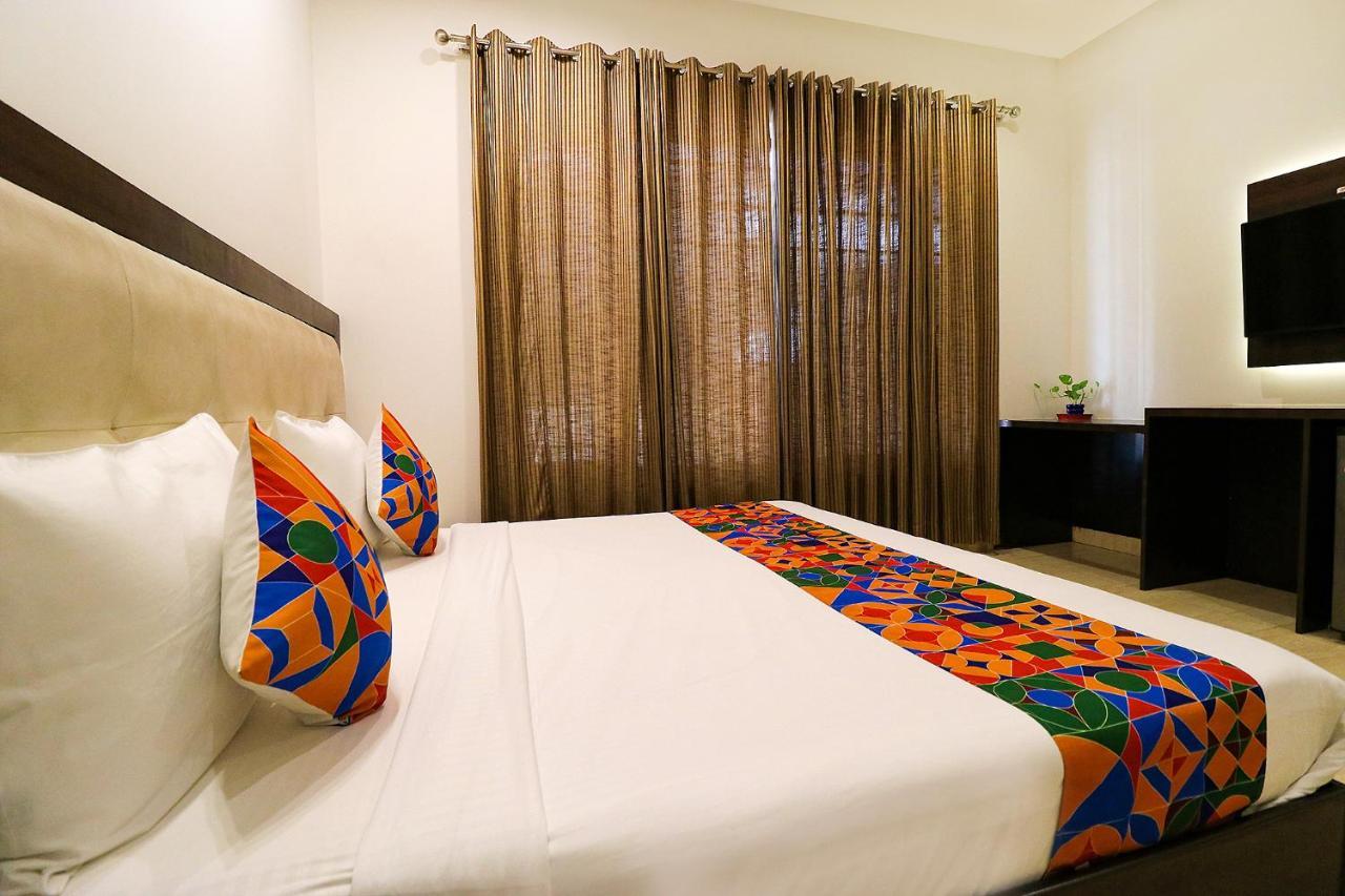 Fabhotel Oyster Villa Γκουργκάον Εξωτερικό φωτογραφία
