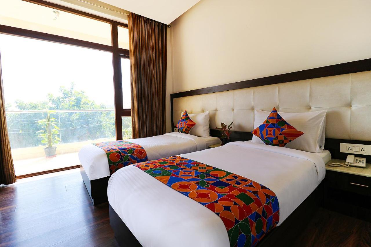 Fabhotel Oyster Villa Γκουργκάον Εξωτερικό φωτογραφία
